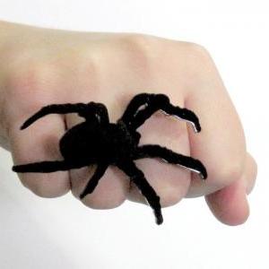 Baronyka Large Spider Ring
