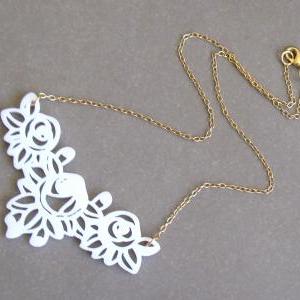 White Roses Necklace - Bridal Necklace - Romantic..
